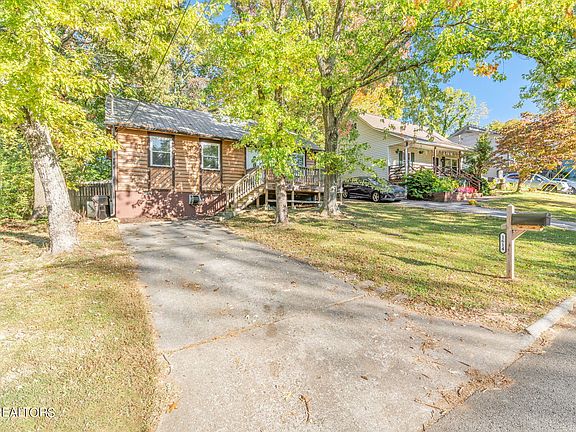2nd image of 1614 Woodpointe Dr