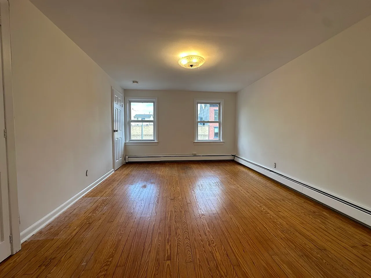 1 bed, 650 sqft, $3,300 — Photo 3