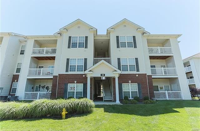1st image of 39 Kassebaum Ln APT 203