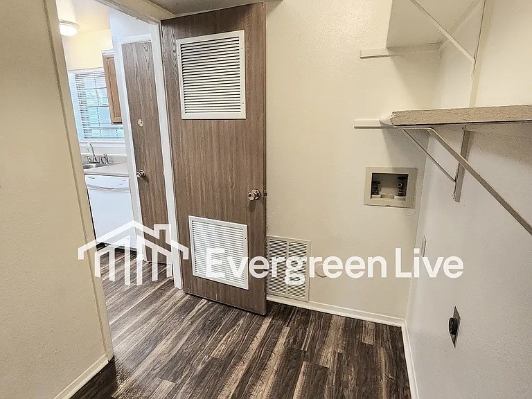 4200 Lew Wallace Dr — Photo 11