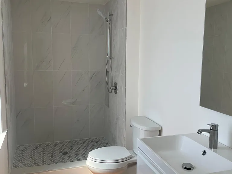 109 Marble Ave — Photo 5