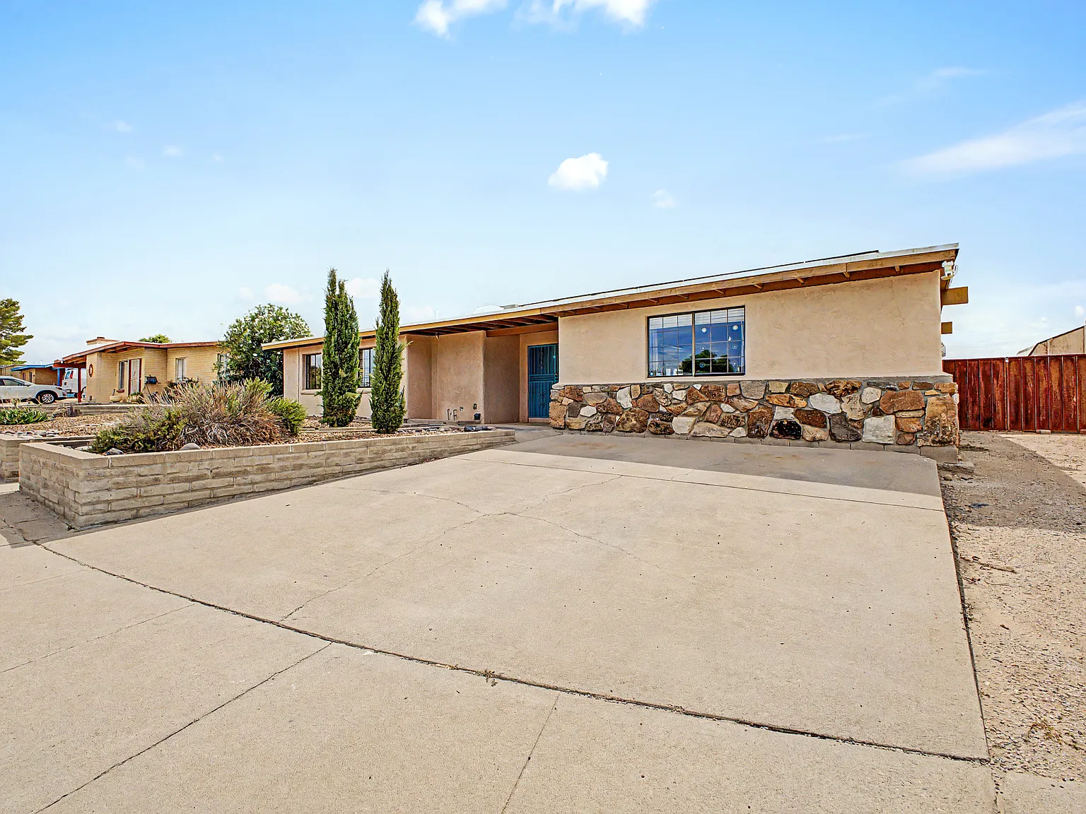 3 bed, 1804 sqft, $2,000 — Photo 3