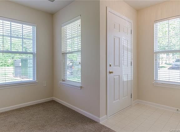 3rd image of 647 Fawnborough Ct