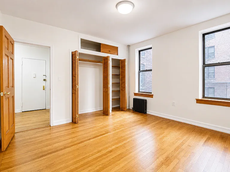 707 W 171st St #2E — Photo 4