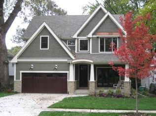 1126 N Webster St, Naperville, IL 60563