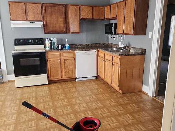 5th image of 506 W University Ave