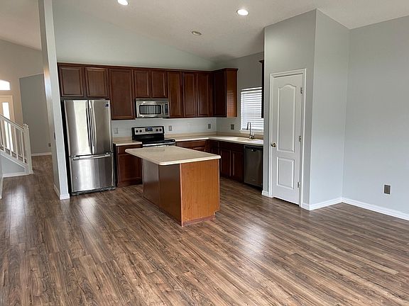 5th image of 2052 Great Falls Way