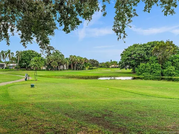 7660 SE Shenandoah Dr, Hobe Sound, FL 33455