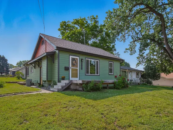 1519 E 30th St, Des Moines, IA 50317