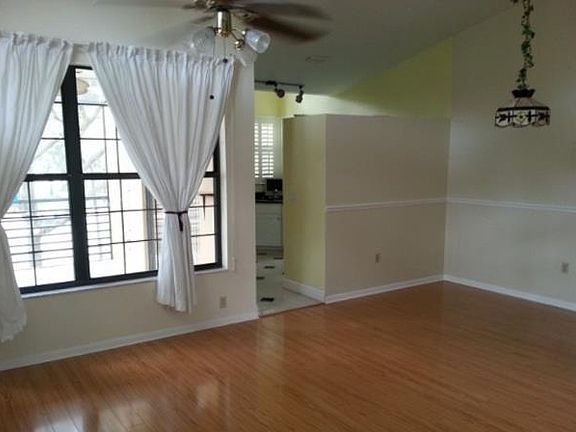 2nd image of 15533 Miami Lakeway N APT 201