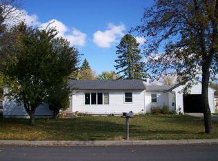 512 4th St NW, Mahnomen, MN 56557