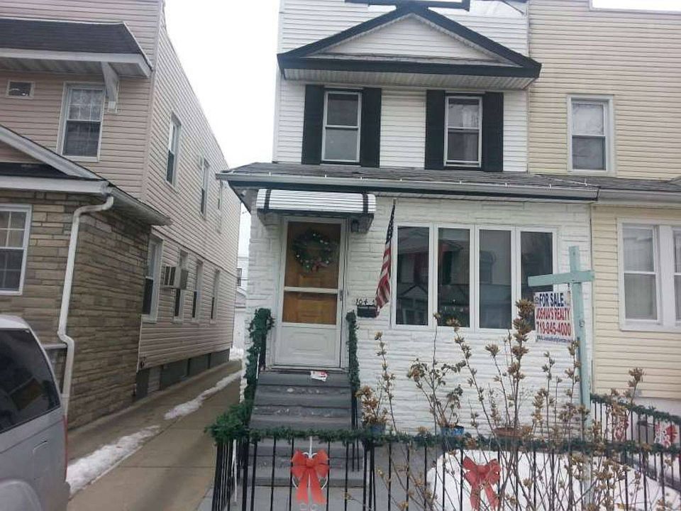 1st image of 10458 109th St