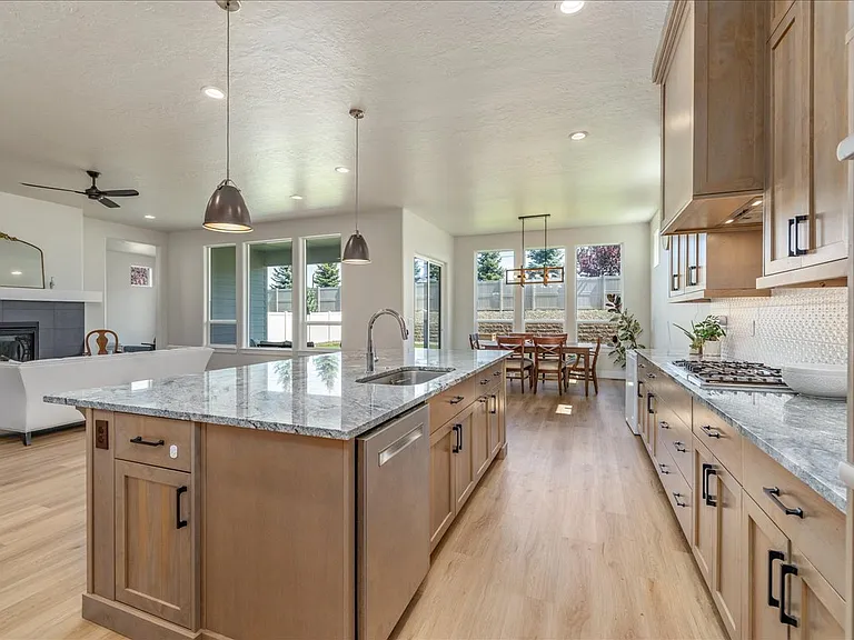 5562 S Zaivcla Ave — Photo 48