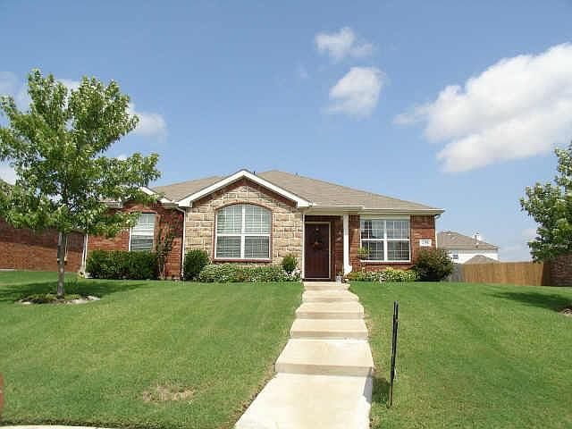 1st image of 420 Sandy Ln
