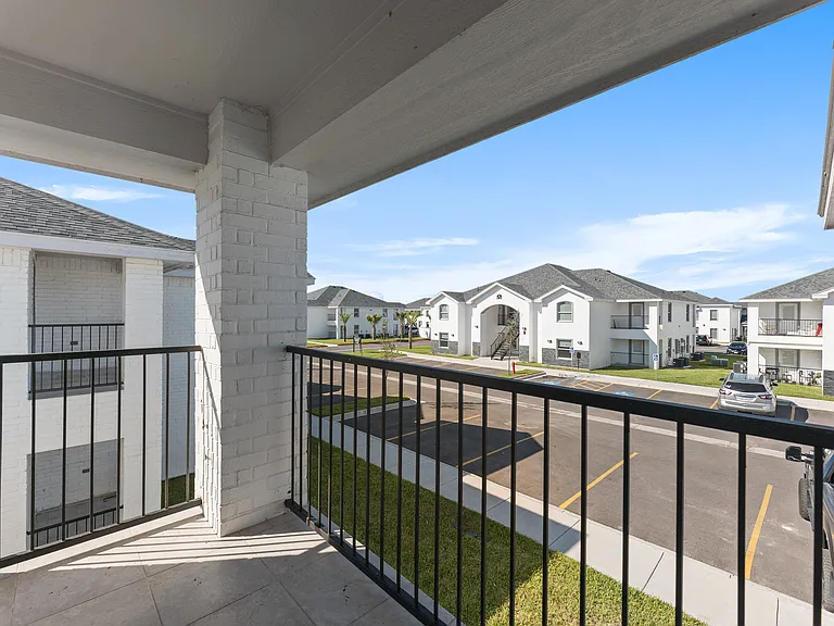 Amarville Apartments and Townhomes — Photo 47