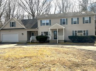 653 Maple Rd #B, Longmeadow, MA 01106