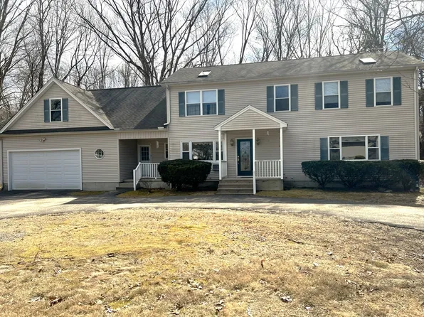 653 Maple Rd #B, Longmeadow, MA 01106