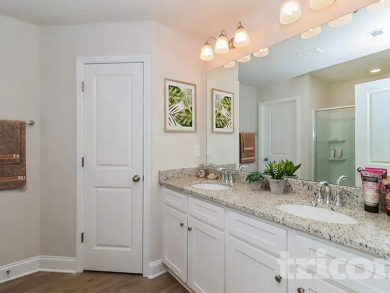 142 Kingshall Rd — Photo 7