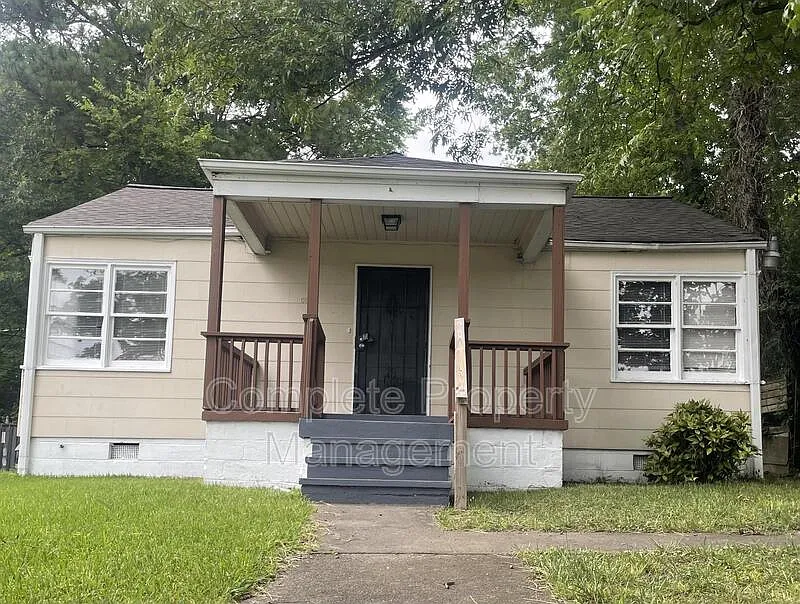 3 bed, 1.0 bath, 1146 sqft, $1,175 — Photo 2