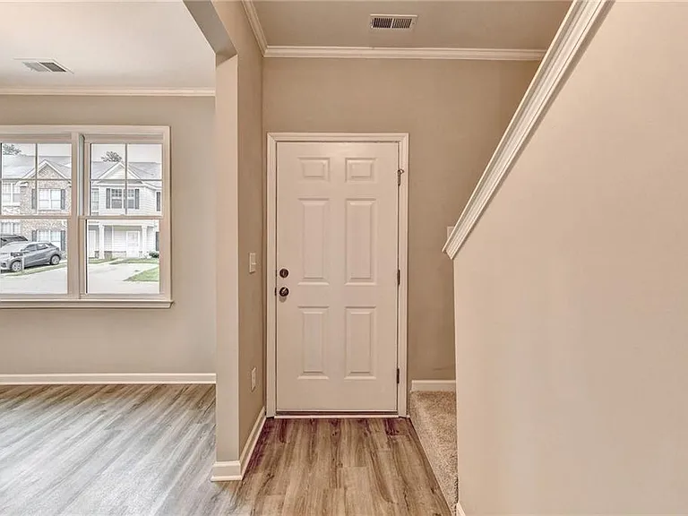 2776 Laurel Ridge Cir — Photo 3