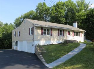 27 Degarmo Rd, Poughkeepsie, NY 12603