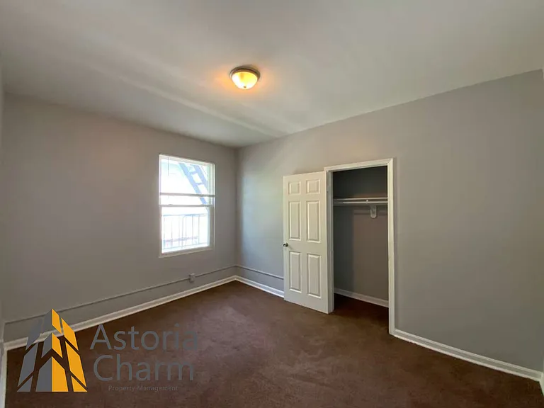 2210 Roslyn Ave #8 — Photo 14