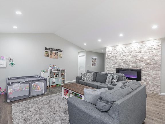 5th image of 118 Casey Ln