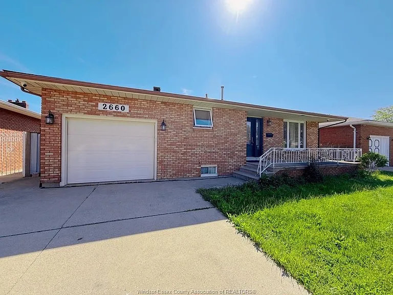 2660 Langlois Ct #UPPER — Photo 1