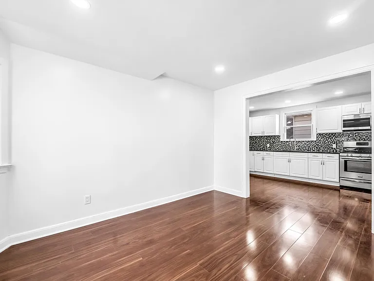 284 Macarthur Ave #2 — Photo 6