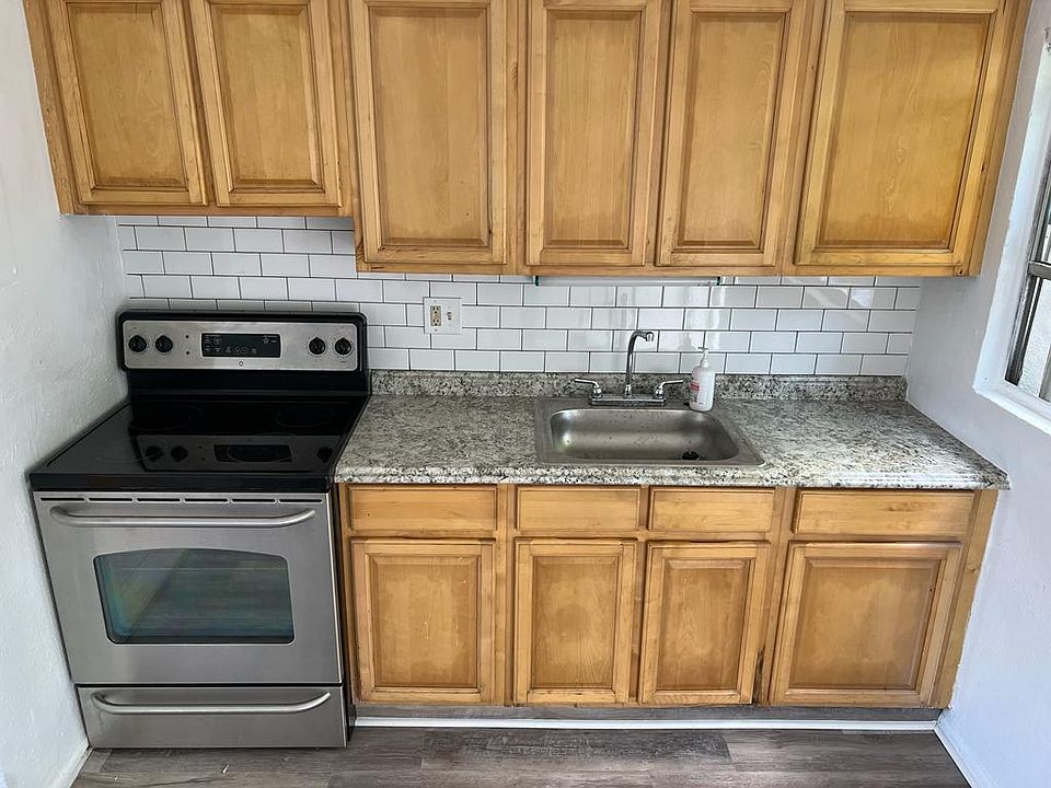 1st image of 5261 Alhambra Dr APT 15
