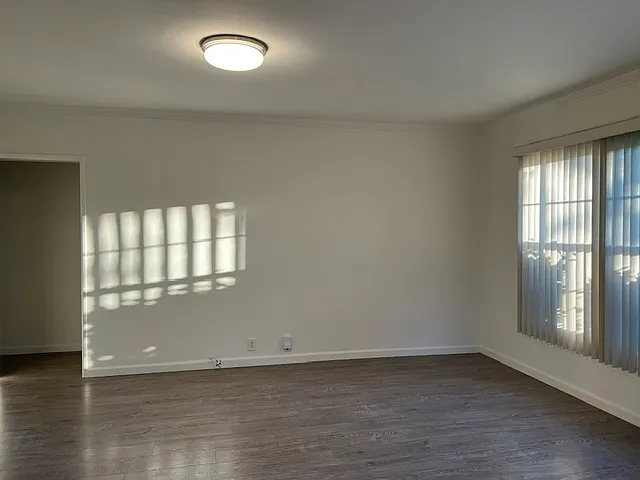 5438 Cochin Ave — Photo 11