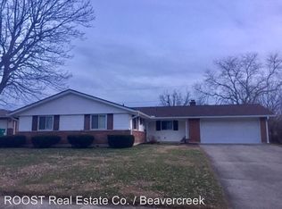 1076 Landsdale Dr, Fairborn, OH 45324