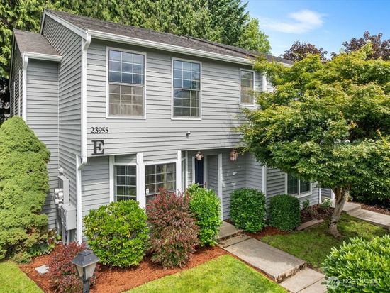 23955 58th Court S #E1, Kent, WA 98032