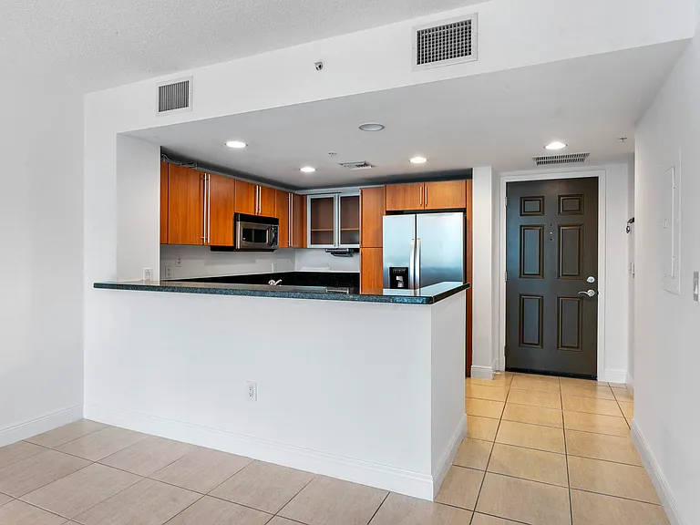 610 Clematis St #527 — Photo 9