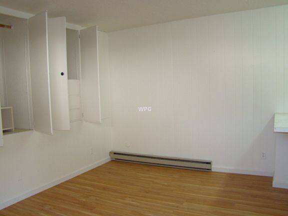 3rd image of 772 Live Oak Ave