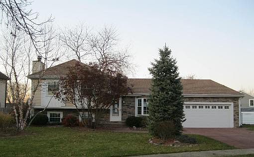 1st image of 403 Woodhollow Ln