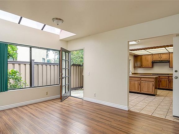 4th image of 4490 Emerald St #41