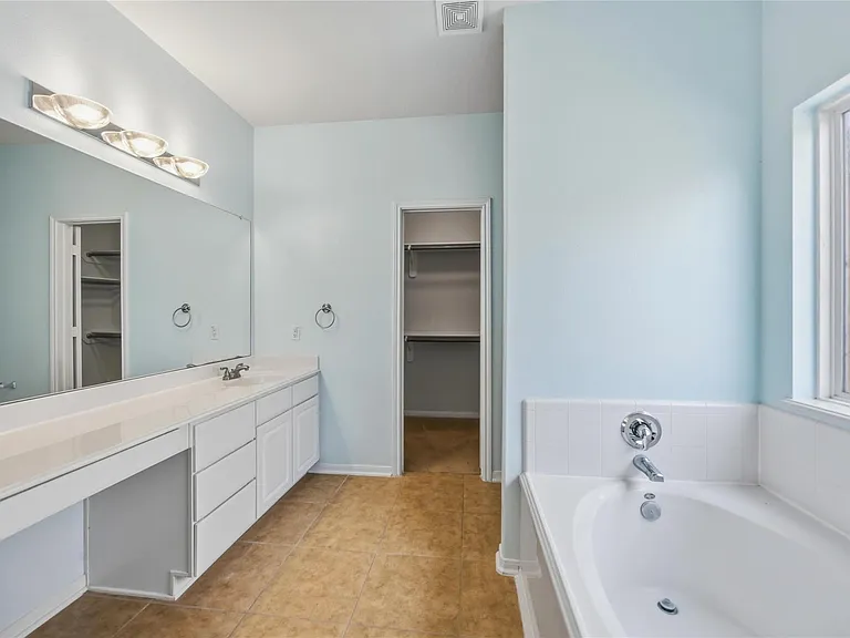 29526 Winton Wood Way — Photo 13
