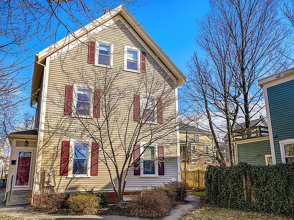 3rd image of 33 Palfrey St #33