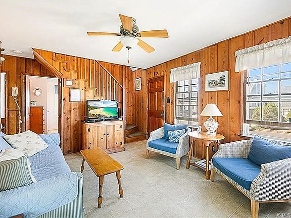 5th image of 112 E Dune Ln