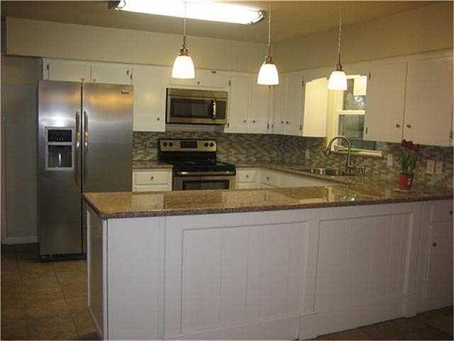 1st image of 10047 Westview Dr