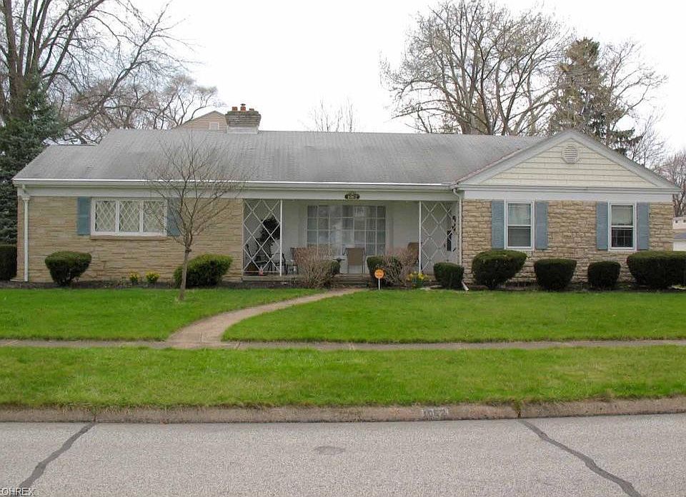 1st image of 1062 Archwood Ave
