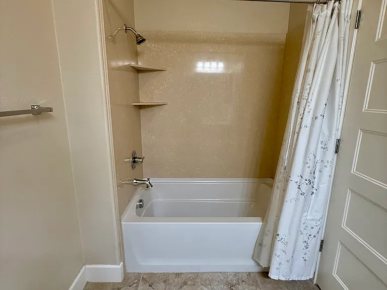 6482 Tralee Village Dr — Photo 30