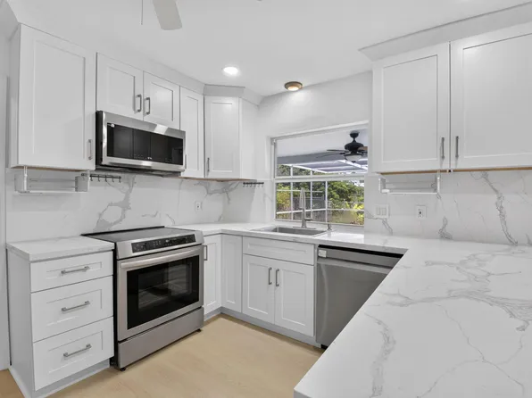 1301 SW 8th St, Boca Raton, FL 33486