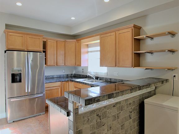 5th image of 5804 N Borthwick Ave
