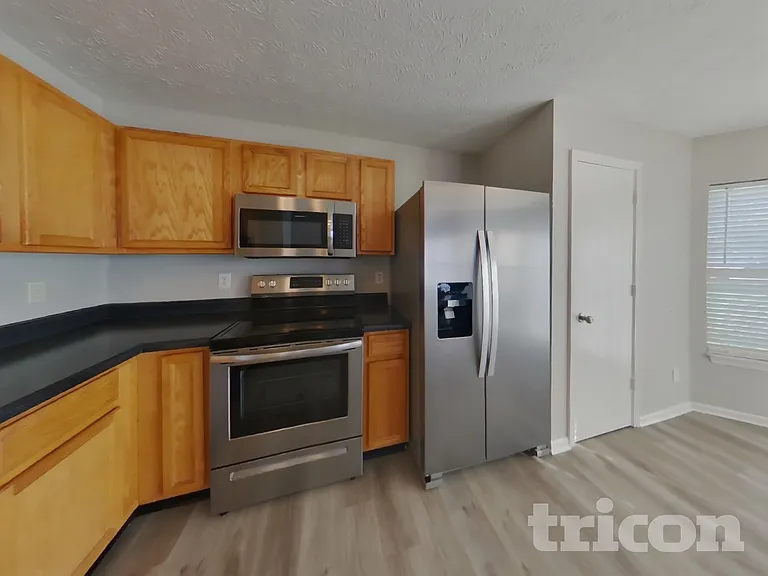 6811 Smithfield Blvd — Photo 3