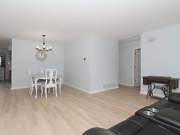 5th image of 95 Wedgewood Dr