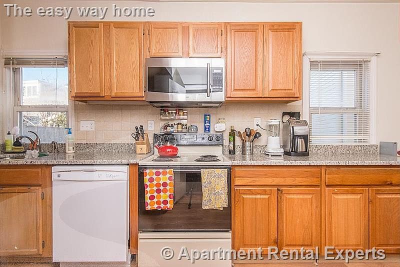 2nd image of 1101 Cambridge St