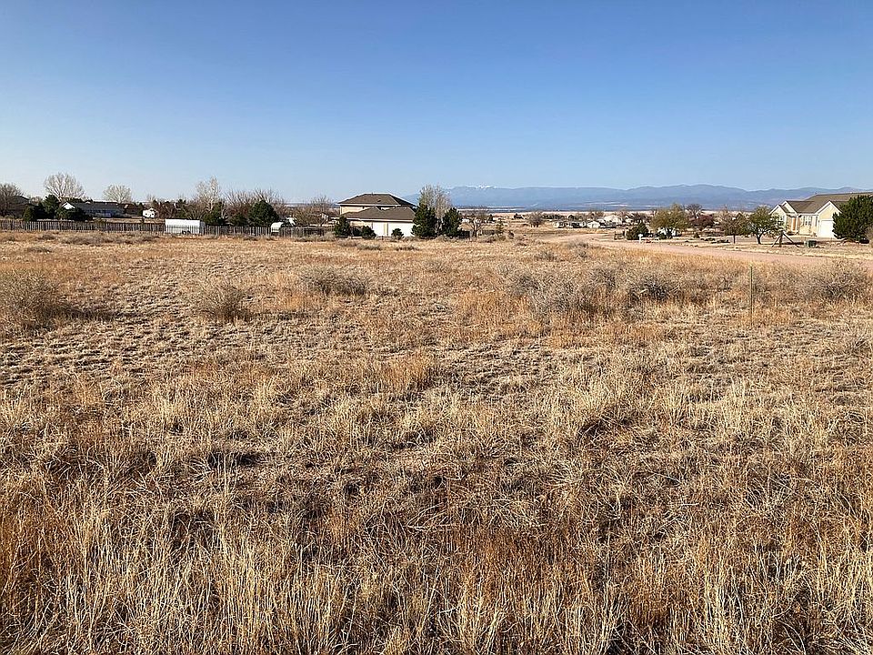 1st image of 600 W Calle De Caballos Dr