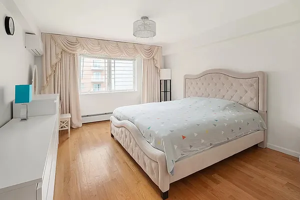 Rented by Douglas Elliman | media 6